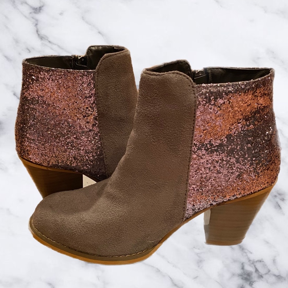 Henry Ferrera Gray Suede Glitter Ankle Boots